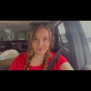 Meet your Posher, Christa